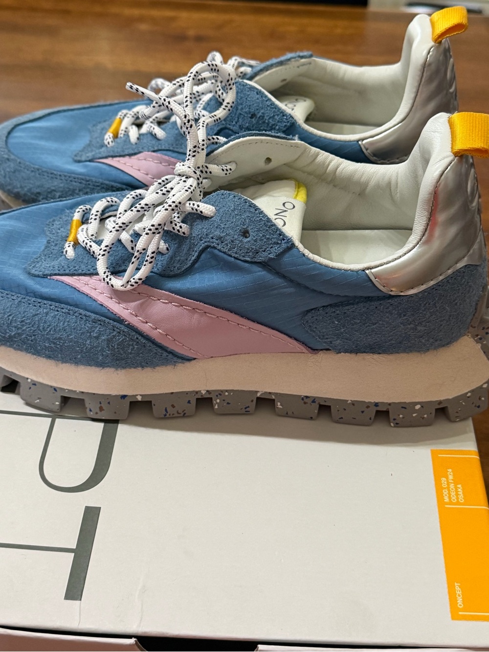 Women’s Blue & Pink Casual Runner Sneakers - Picture 6 of 8